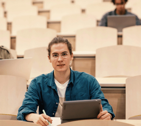 3 https://studyinswitzerland.vn/wp-content/uploads/2025/12/3-6.png